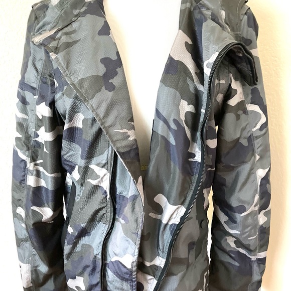 Camouflage jacket windbreaker Emporio Armani convertible jacket to vest size S - Picture 4 of 11